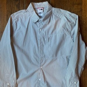 Medium North Face Shirt